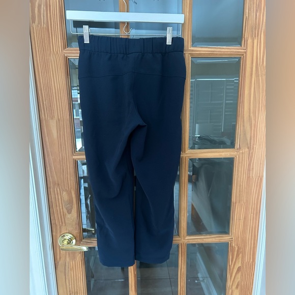 Lululemon On The Fly Crop *Woven 23" - Picture 3 of 15